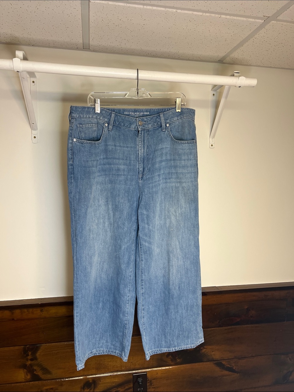 Chico's High Rise Wide Leg Crop Jeans in Light Blue Denim- 14